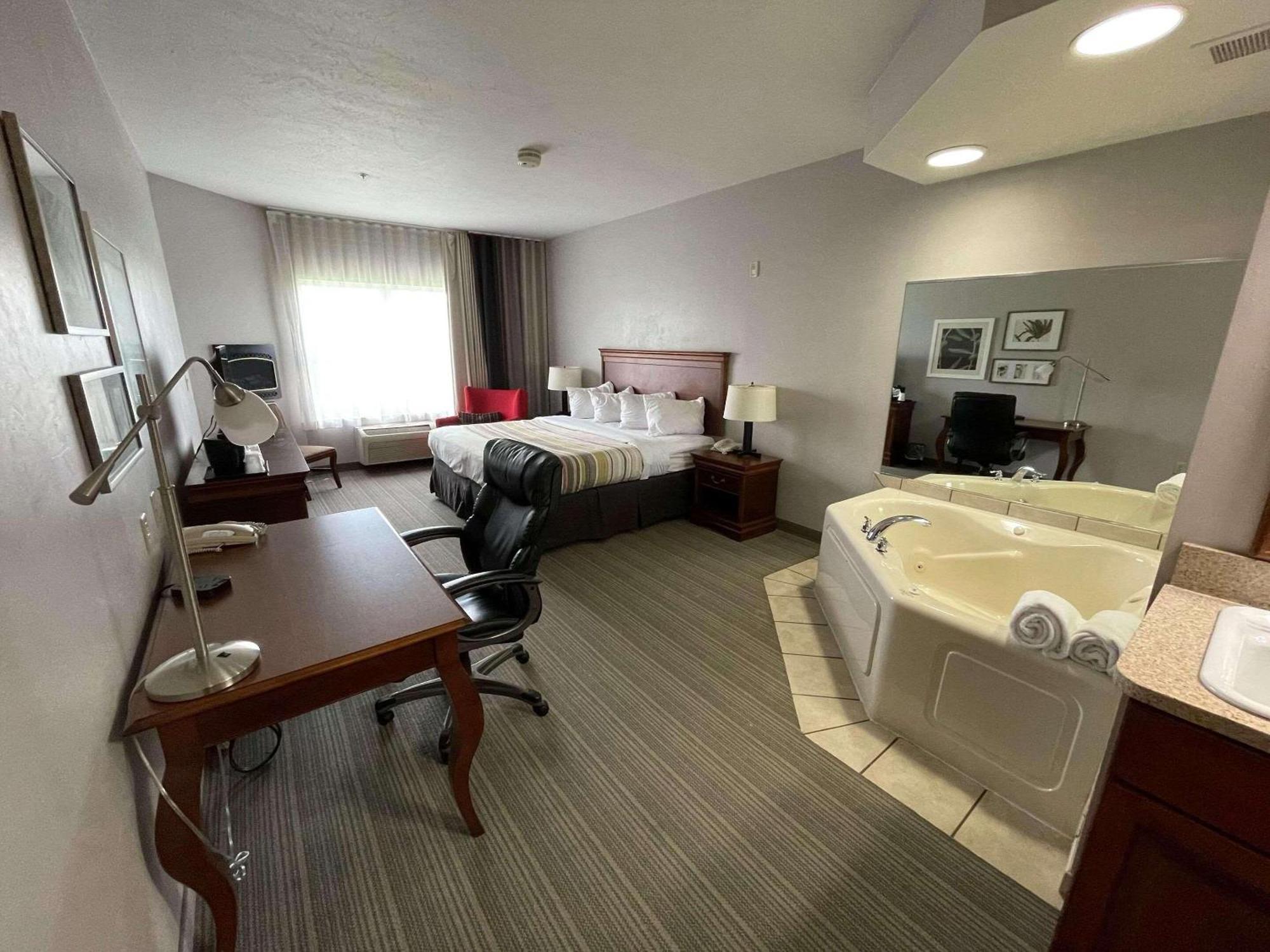 Country Inn & Suites By Radisson, Appleton North, Wi Little Chute Bagian luar foto