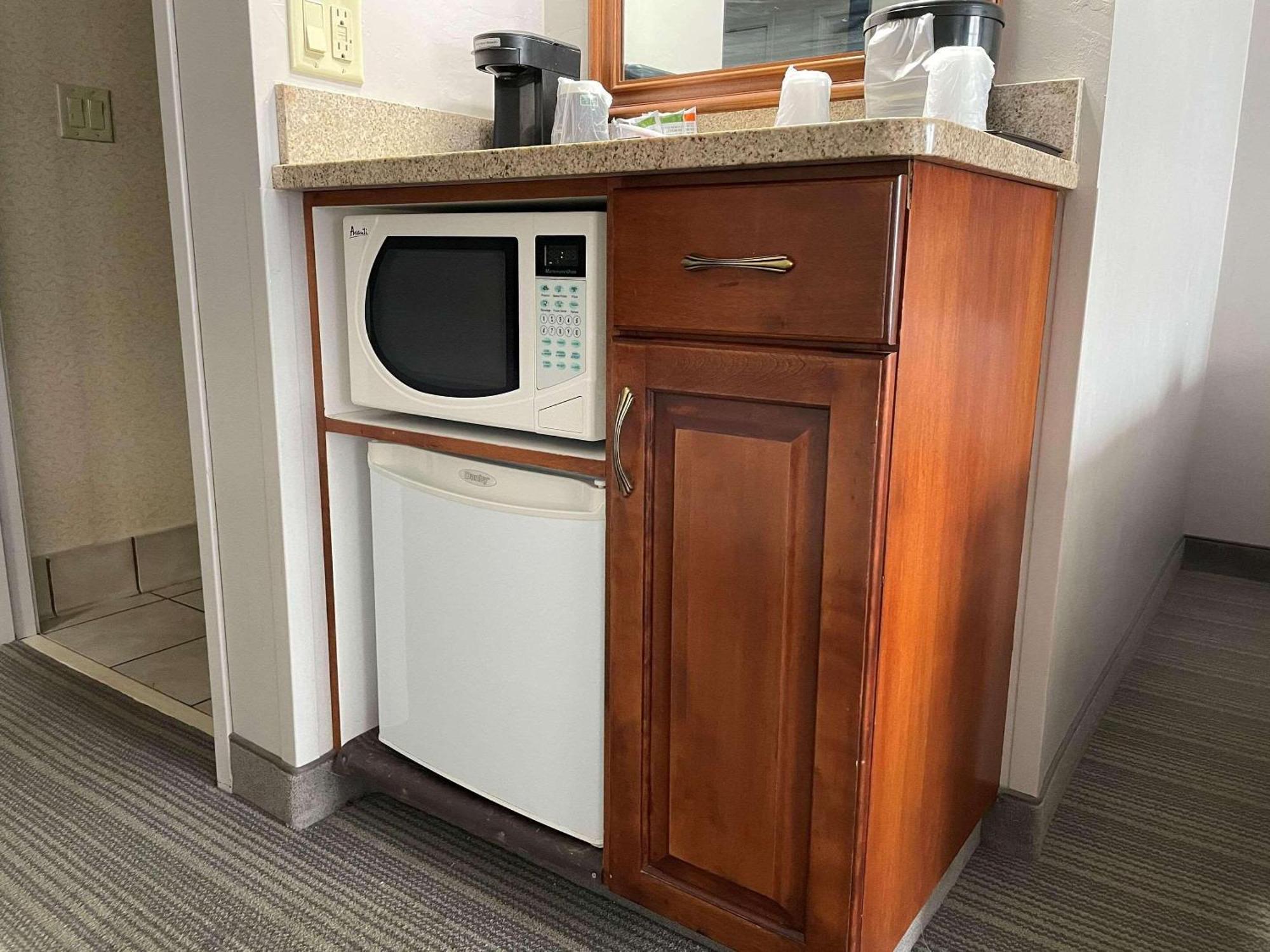Country Inn & Suites By Radisson, Appleton North, Wi Little Chute Bagian luar foto